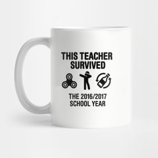 This teacher survived school year 2016 - 2017 (black) Mug